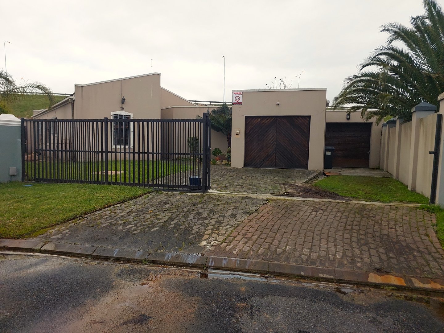 4 Bedroom Property for Sale in Mabille Park Western Cape